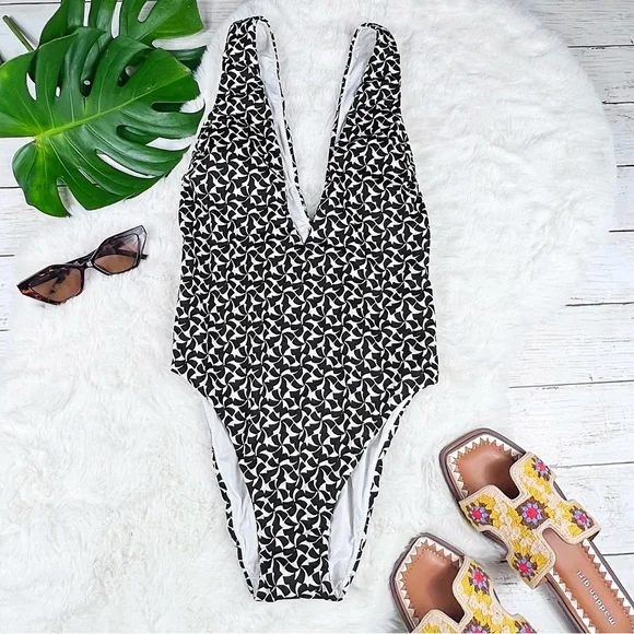 NEW Sz Medium La Perla Black White Printed Summer Winds Plunge One Piece Bikini - Picture 2 of 9